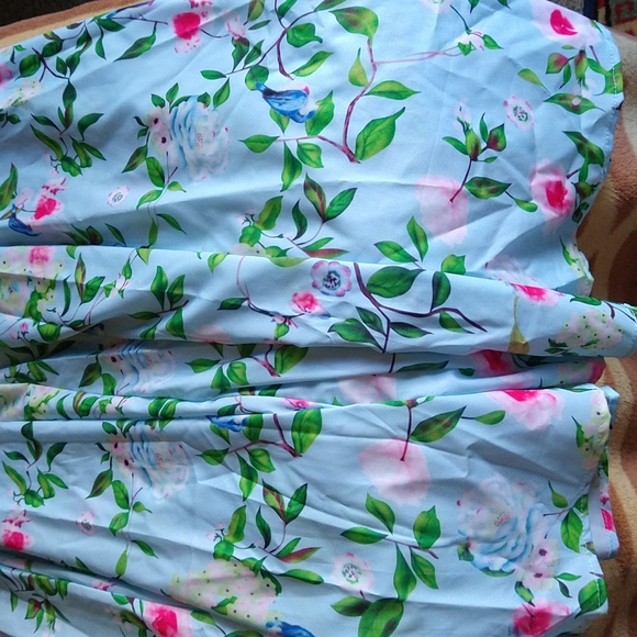 NWOT floral maxi skirt - Picture 6 of 7